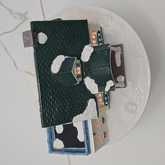 Vintage 1988 Snow Village North Creek Cottage Illuiminated Tested Figurine - Picture 6 of 15